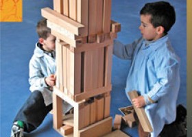 Una experiencia con construcciones de madera en la Casa de Niños Huerta Chica..  | Recurso educativo 621146