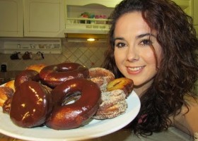 Donas caseras glaseadas, chocolate y azucar | Recurso educativo 748928